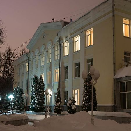 Park - Otel Usagyba Moskva Exteriér fotografie